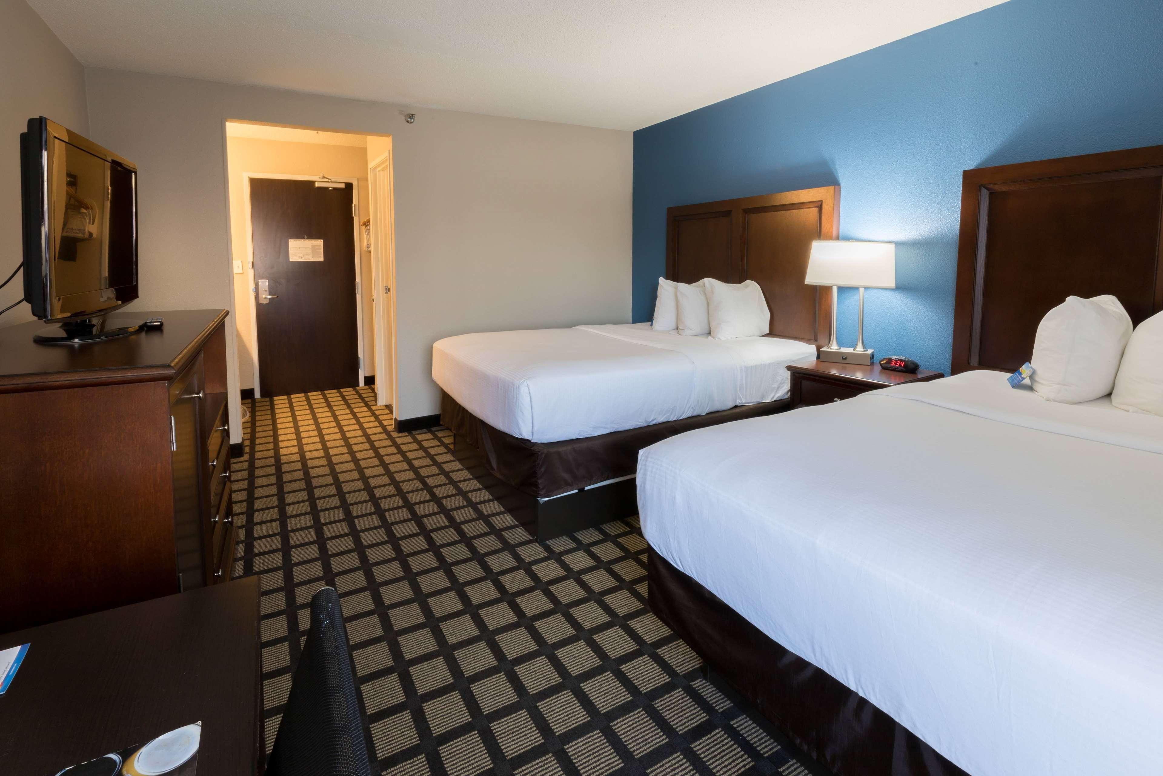 Baymont By Wyndham Detroit Airport/Romulus Ξενοδοχείο Εξωτερικό φωτογραφία